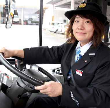 路線バス運転士 澤田 先輩の声 岐阜バス運転士 路線 観光採用の方へ 岐阜バス運転士採用サイト 路線バス運転士 澤田 先輩の声 岐阜バス運転士 路線 観光採用の方へ 岐阜バス運転士採用サイト