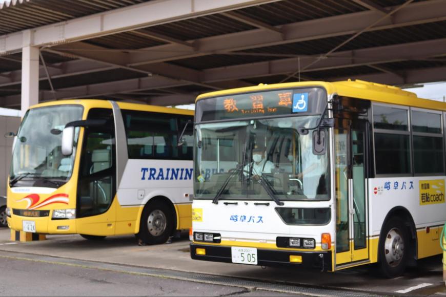 ③バス運転士 向いてる 人.jpg